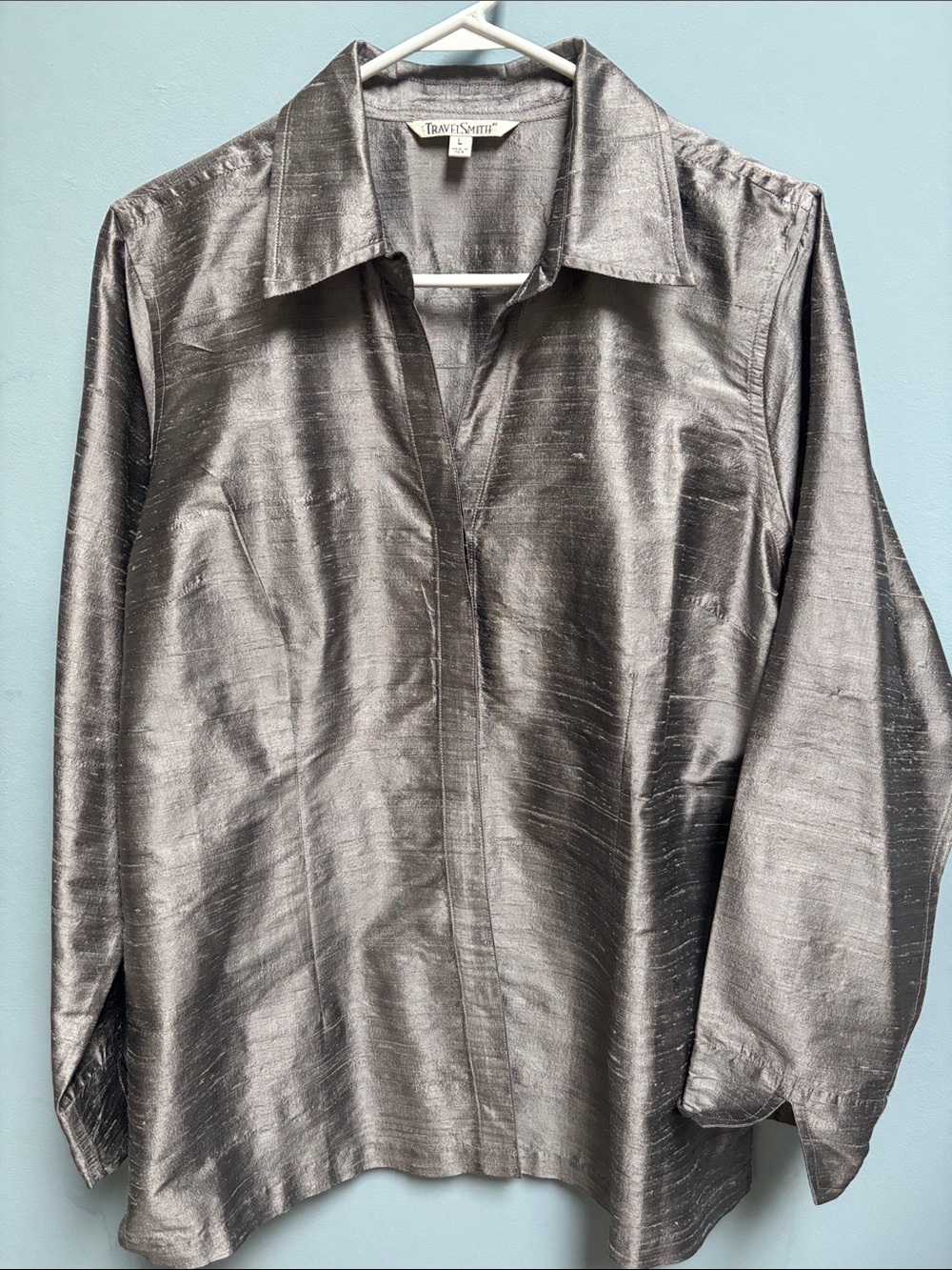TravelSmith 100% Silk Shantung Silver Women's Button-Front Blouse L